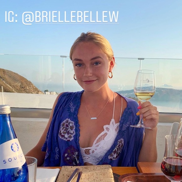 Meet your Posher, Brielle - Picture 1 of 1